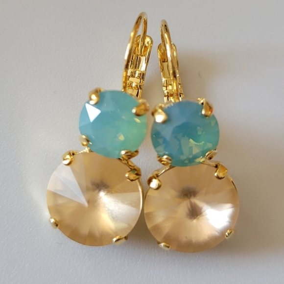Austrian Crystal Earrings in Gold - Picture 3 of 8